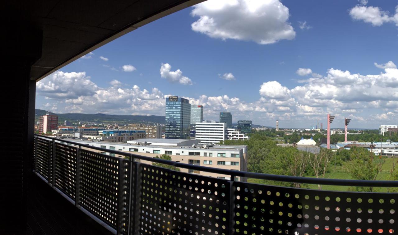 New 1 Bdr, W/Private Parking Lägenhet Bratislava Exteriör bild